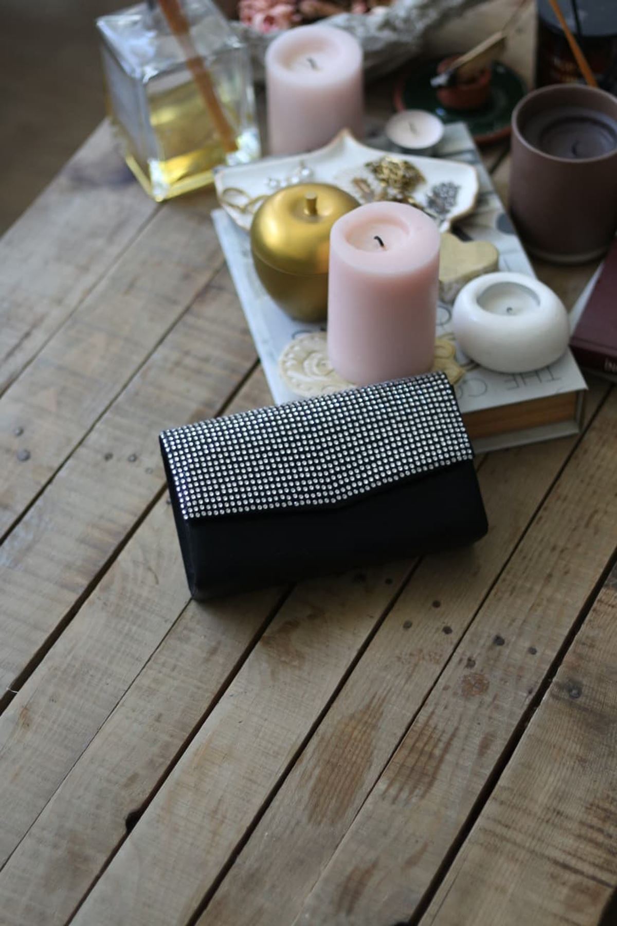 Silver Siyah Taş Kapak Detaylı Mini Kutu Omuz Çantası