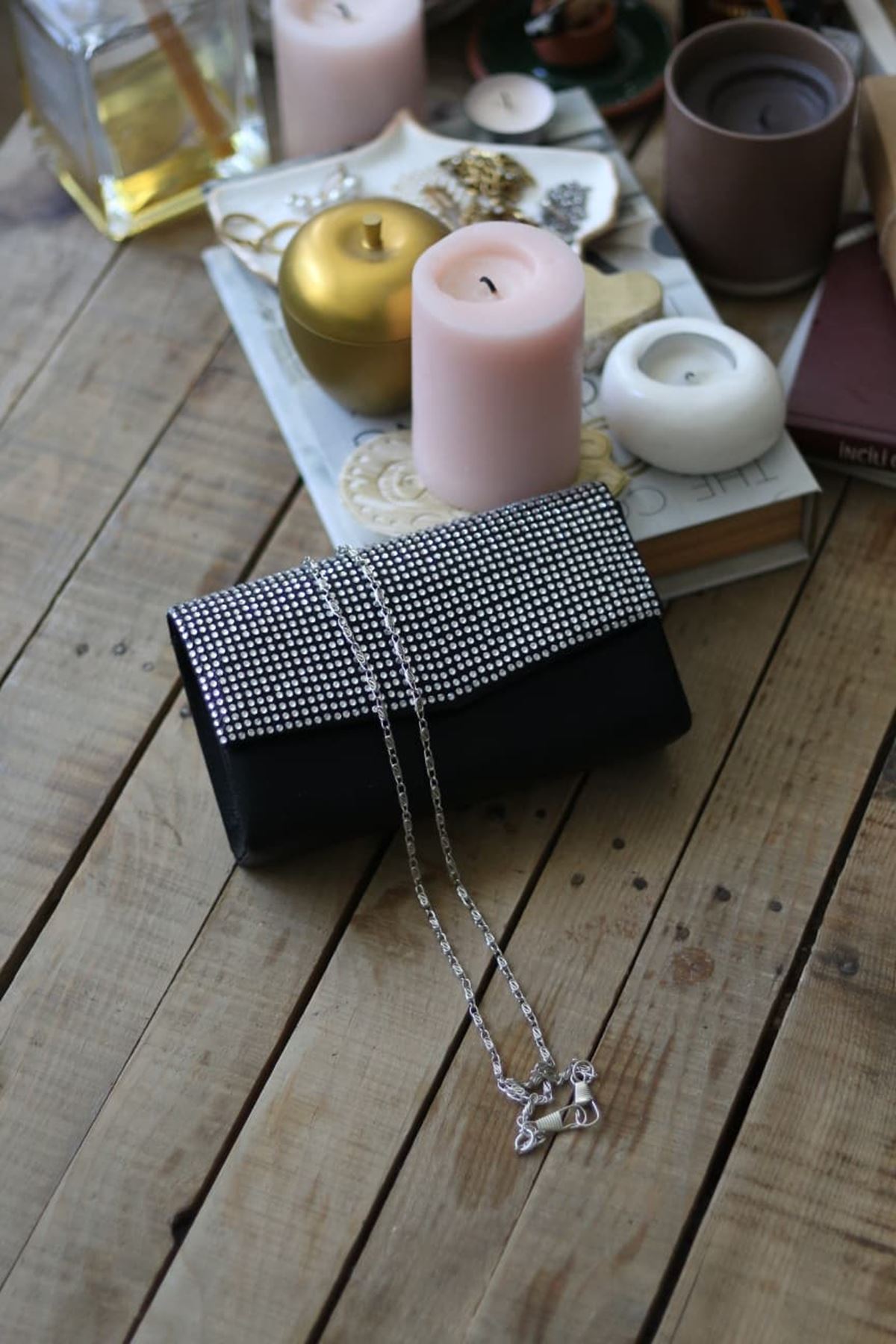 Silver Siyah Taş Kapak Detaylı Mini Kutu Omuz Çantası