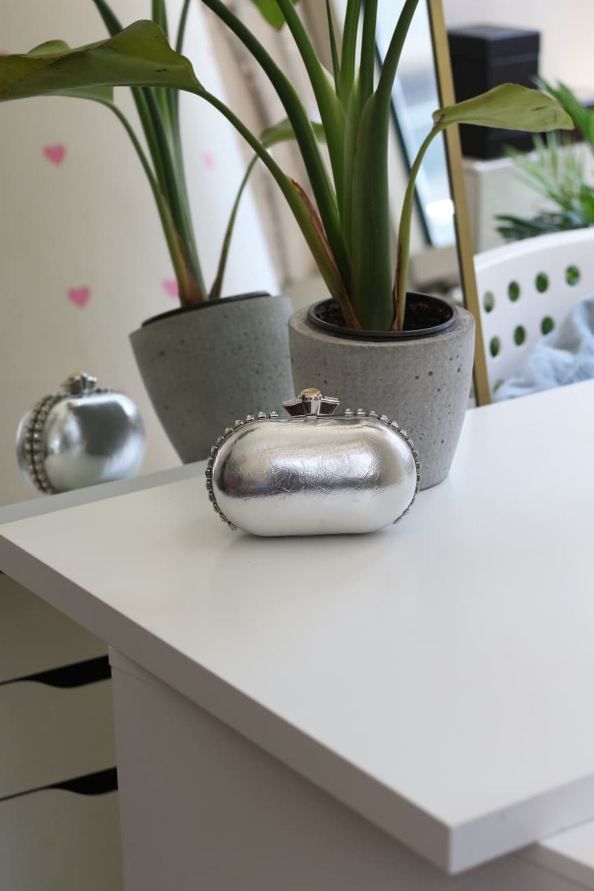 Silver Parlak Taş Detaylı Zincirli Kasalı Abiye Çantası
