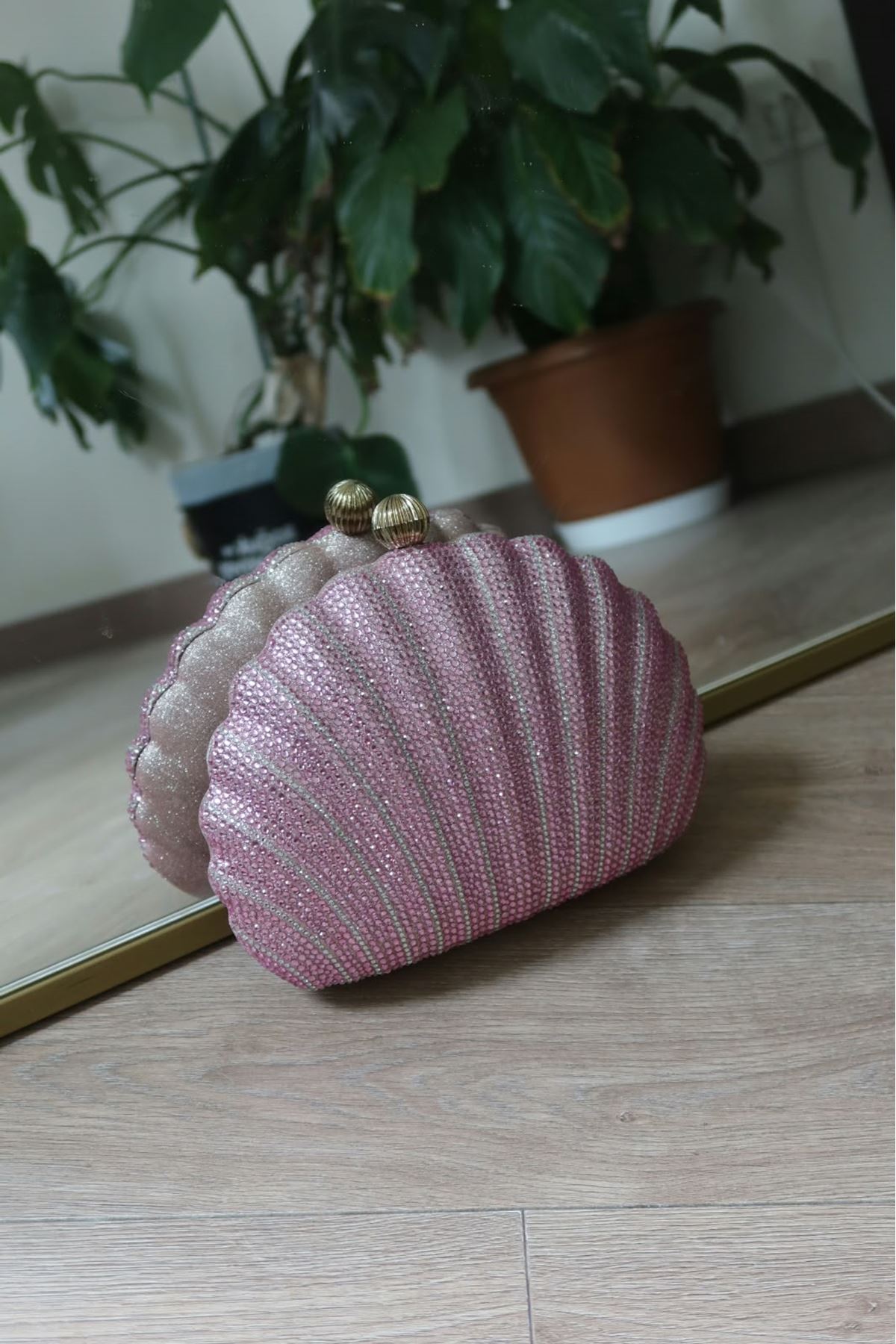 Pembe Taşlı istiridye Zincirli Çanta