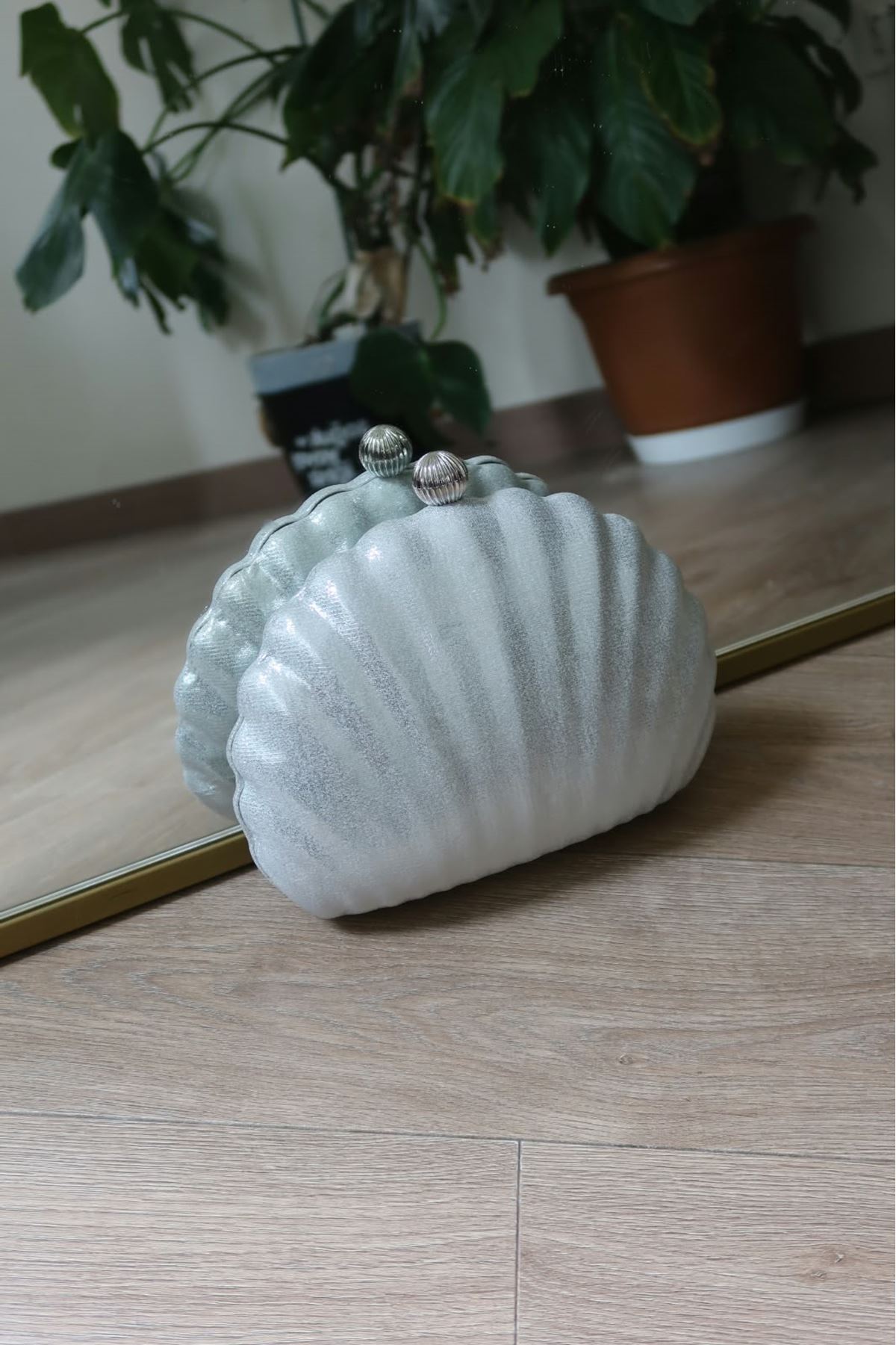 Silver istiridye Simli Zincirli Çanta