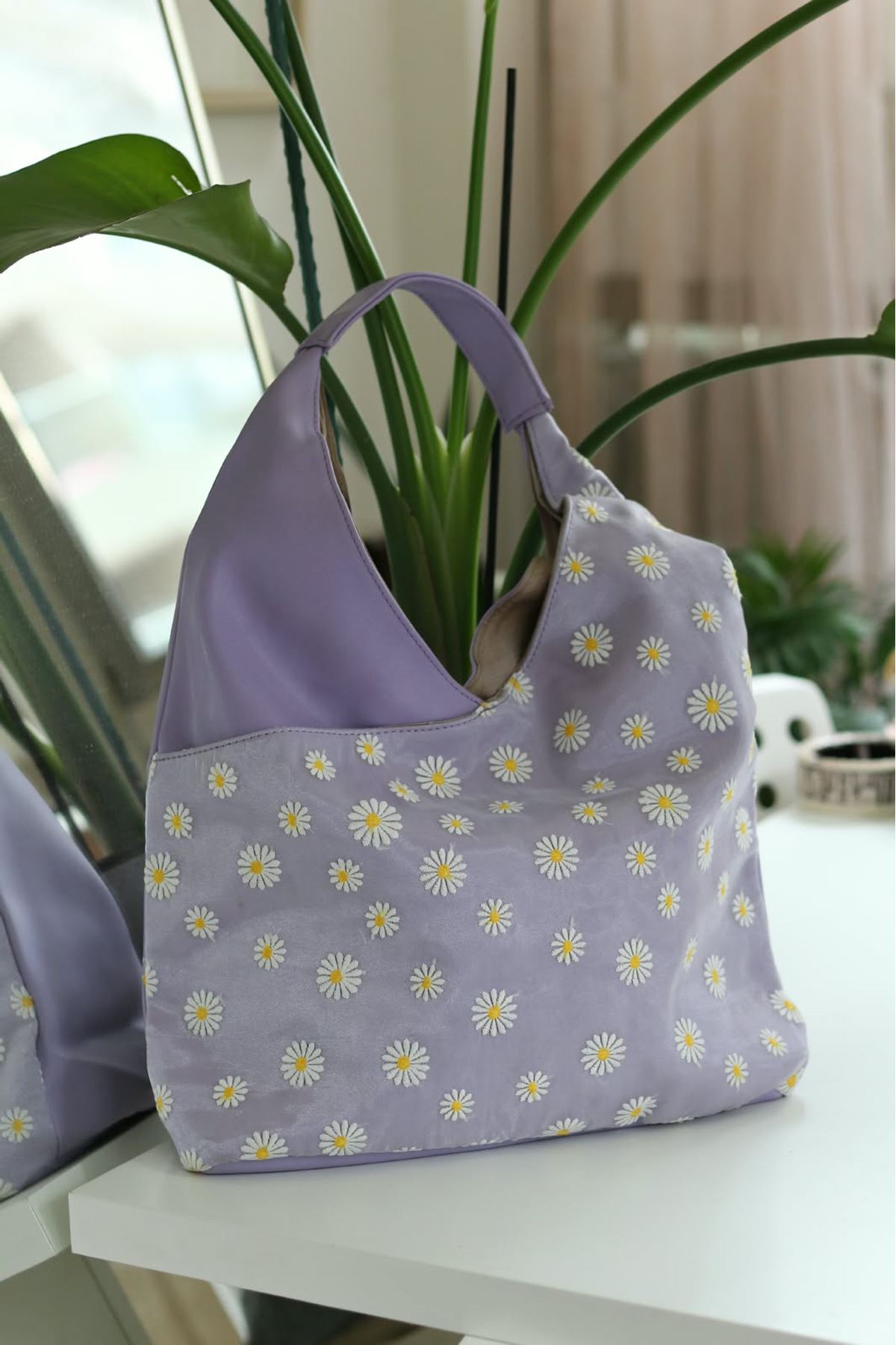 Lila papatya tül işleme tek kulp omuz çantası