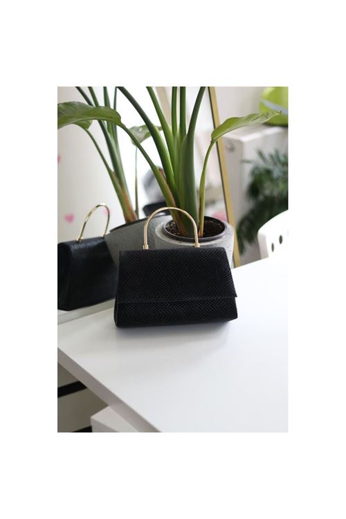 Siyah Mat Deri Metal Sap Detaylı El &amp;amp; Omuz Çantası