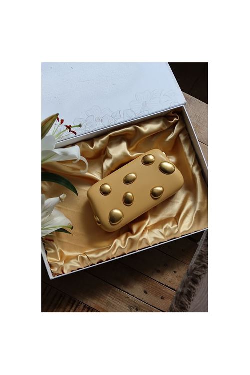 Zincir Detaylı Hardal Sarısı Parlak Deri Abiye Çanta