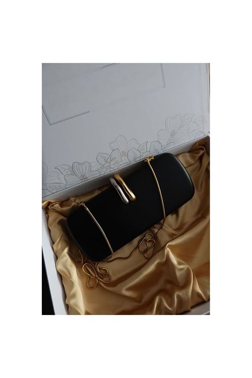 Siyah metal aksesuar detaylı zincirli slim abiye el omuz çantası