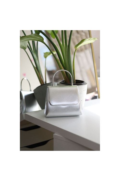 Kadın silver parlak deri metal sap detaylı abiye el omuz çantası