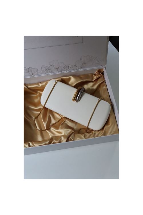 Beyaz metal aksesuar detaylı zincirli slim abiye el omuz çantası