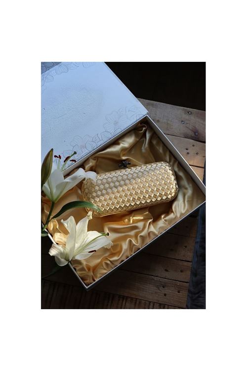 Gold  saten slim baklava desenli kasa abiye el çantası