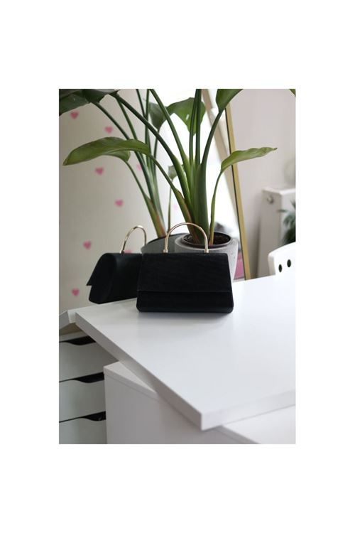 Siyah Dokulu Metal Sap Detaylı El &amp;amp; Omuz Çantası