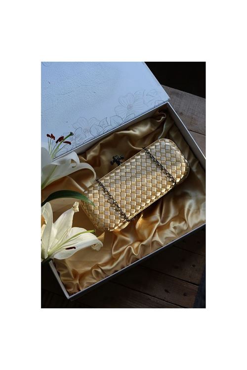 Gold  saten slim baklava desenli kasa abiye el çantası