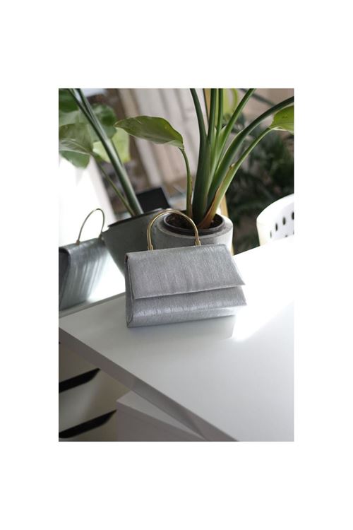 Silver Çizgi Dokulu Metal Tutma Saplı Kapaklı Abiye Çantası