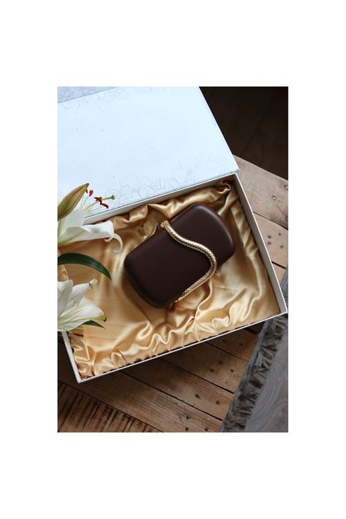 Acı kahve yılan aksesuar detaylı kasa zincirli abiye çanta