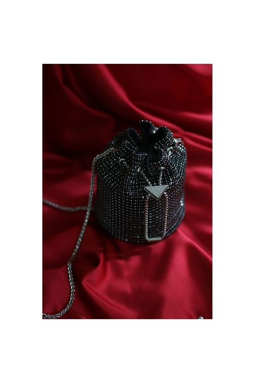 Siyah taşlı kristal klips detaylı pouch abiye çanta