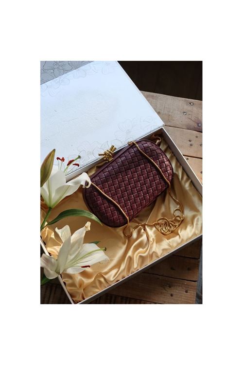 Bordo Baklava Desenli Metal Aksesuar Detaylı Kasa Abiye Çanta