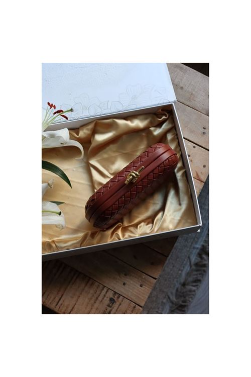 Taba Baklava Desenli Metal Aksesuar Detaylı Kasa Abiye Çanta