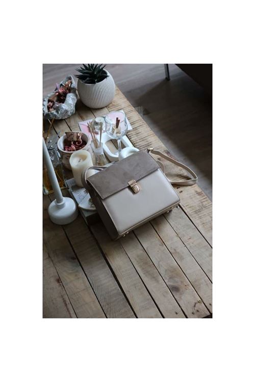 vizon süet kapak detaylı ayarlanabilir askılı omuz çantası