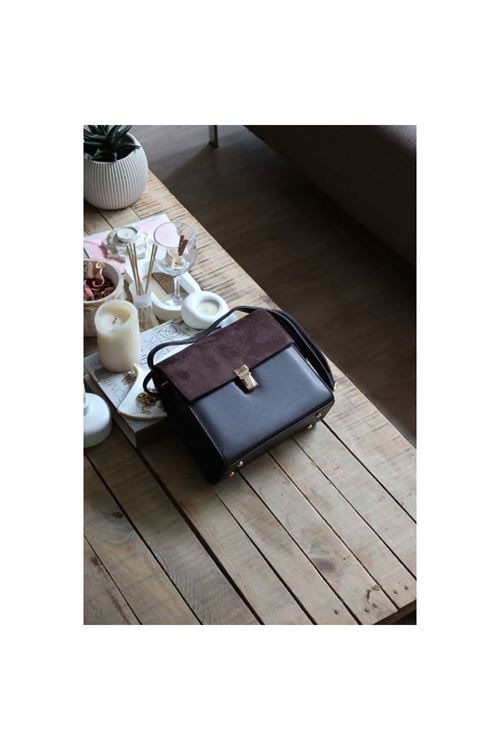 acı kahve süet kapak detaylı ayarlanabilir askılı omuz çantası