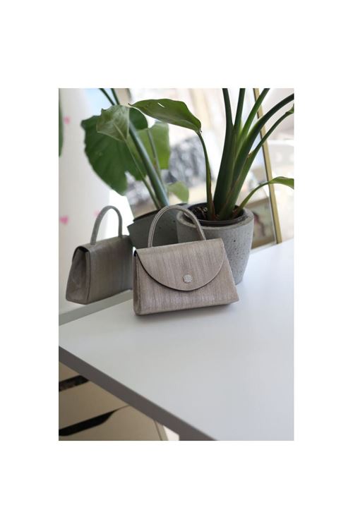 Gold kristal toka detaylı çizgi doku abiye çanta