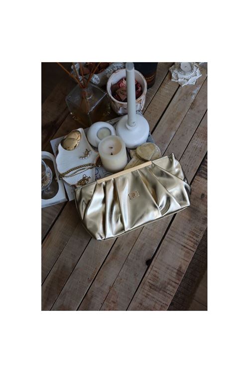 gold  metal aksesuarlı büzgülü el çantası