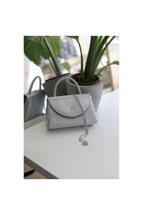Silver  kristal toka detaylı çizgi doku abiye çanta