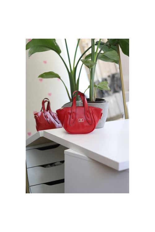 Kırmızı Rugan Tutma Saplı Pouch El Çantası