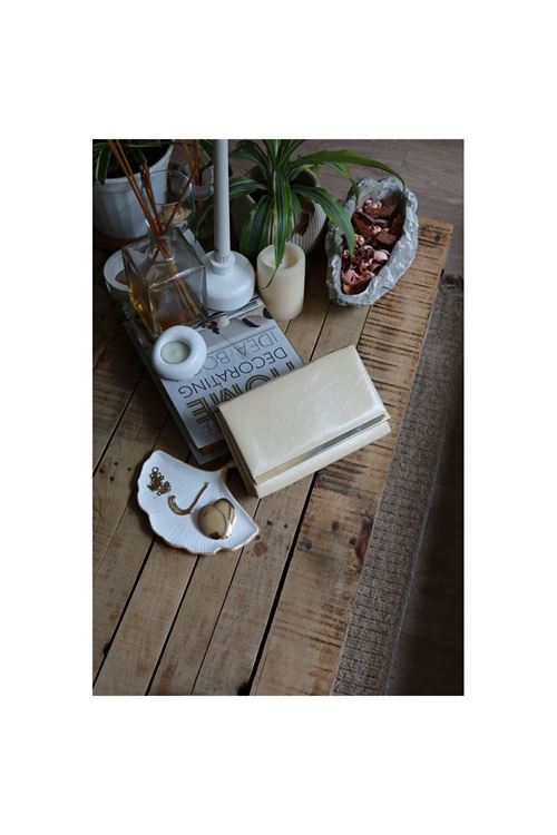 Kadın Butter Yellow Rugan Şerit Detaylı Zincirli Omuz Çantası