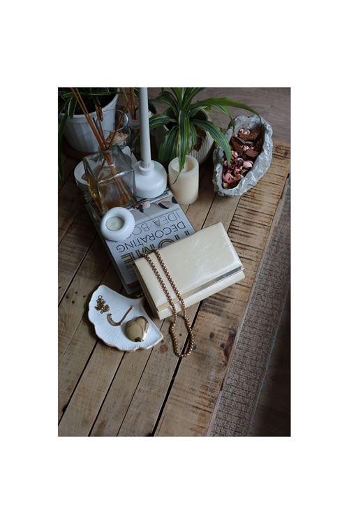 Kadın Butter Yellow Rugan Şerit Detaylı Zincirli Omuz Çantası