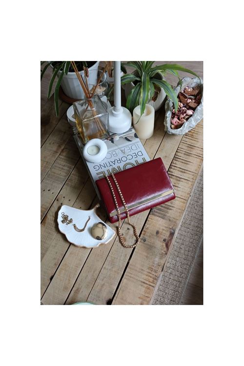 Kadın Bordo Rugan Şerit Detaylı Zincirli Omuz Çantası