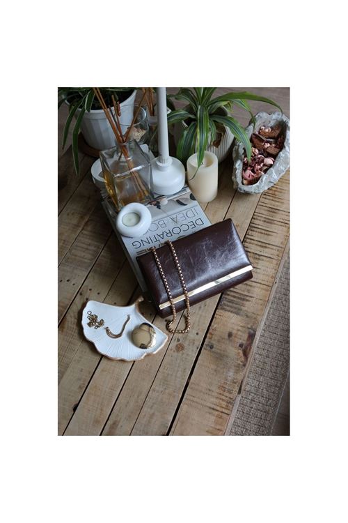 Kadın Acı Kahve Rugan Şerit Detaylı Zincirli Omuz Çantası