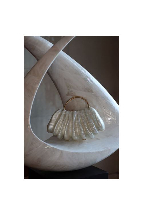 Bej Akrilik Tutma Saplı Zincirli Omuz Çantası