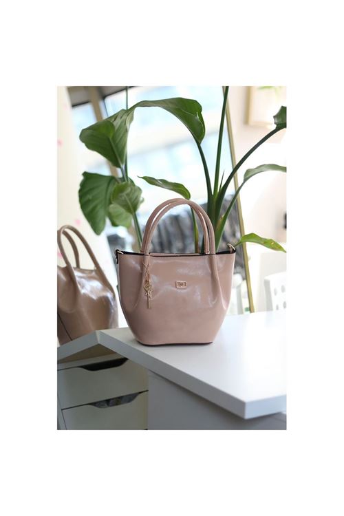 Pudra Deri Gold Aksesuar Maskotlu Omuz Çantası