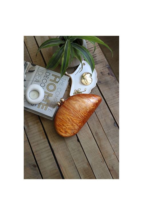 Turuncu Akrilik Asimetrik Kesim Özel Clutch