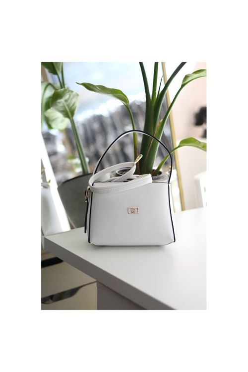 Beyaz Dokulu Tutma Saplı El Omuz Çantası
