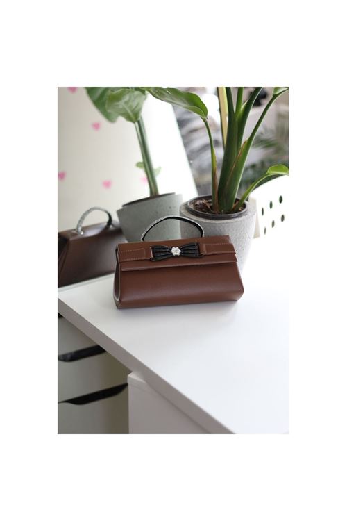 Kahve Çiçek Aksesuarlı Tutma Saplı Abiye El Çantası