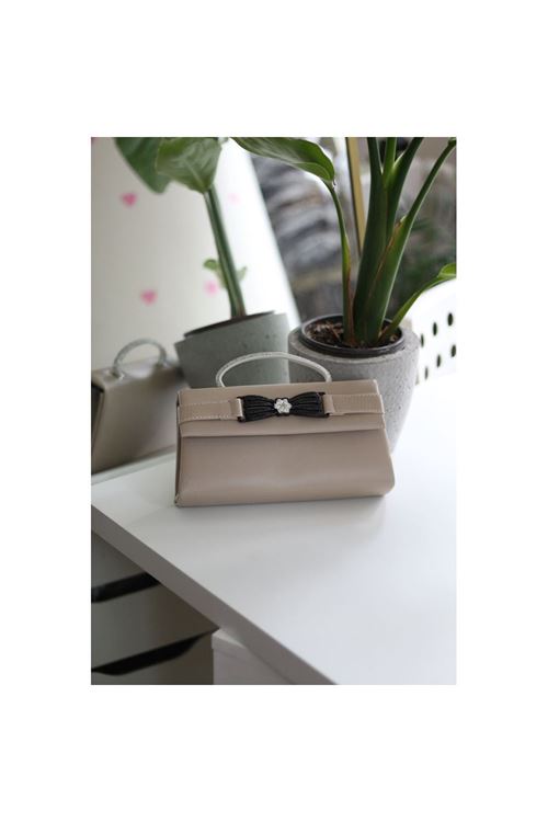 Vizon Çiçek Aksesuarlı Tutma Saplı Abiye El Çantası