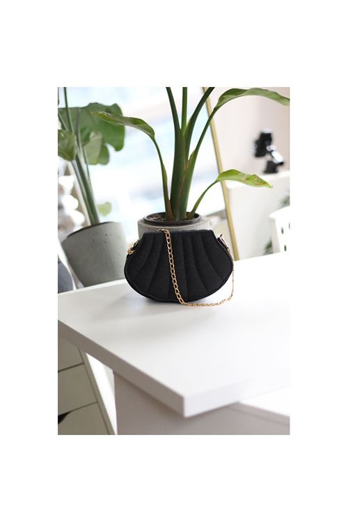 Siyah Simli İstiridye Kalıp Zincirli El Omuz Çantası