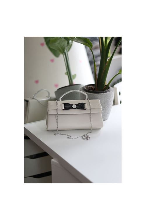 Krem Çiçek Aksesuarlı Tutma Saplı Abiye El Çantası