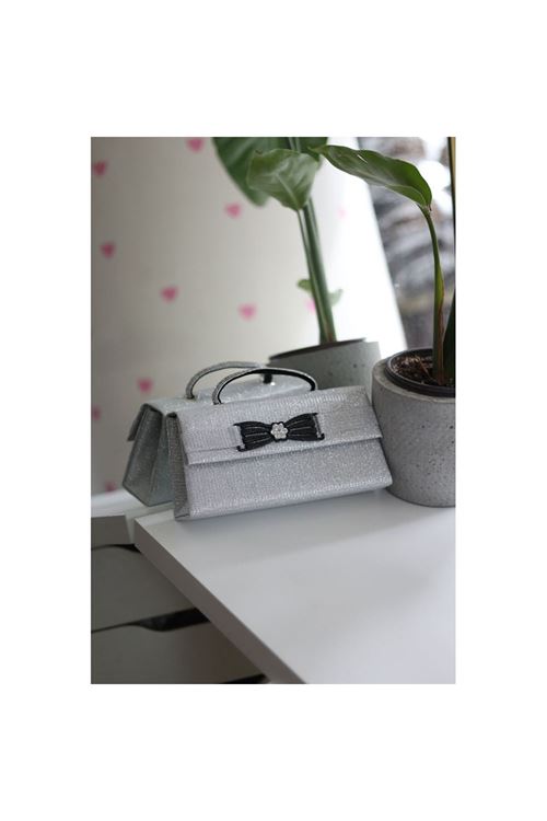 Silver Simli Çiçek Aksesuarlı Tutma Saplı Abiye El Çantası