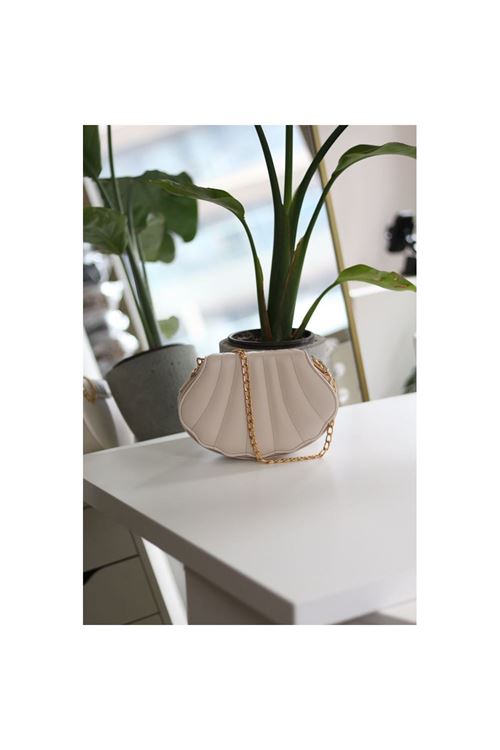 Kadın Krem İstiridye Kalıp Zincirli El Omuz Çantası