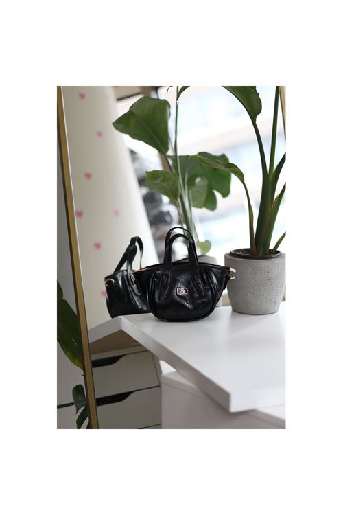 Kadın Siyah Rugan Tutma Saplı Pouch El Çantası