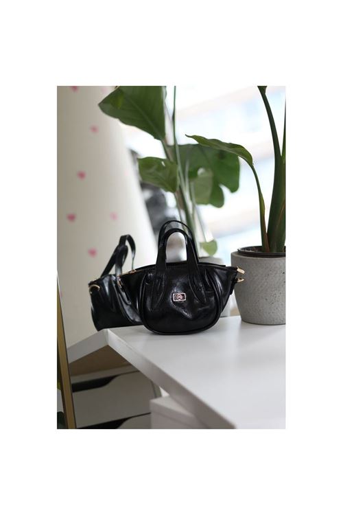 Kadın Siyah Rugan Tutma Saplı Pouch El Çantası