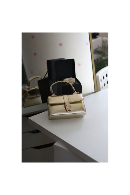 Gold Parlak Toka Detaylı Zincirli El Omuz Çantası