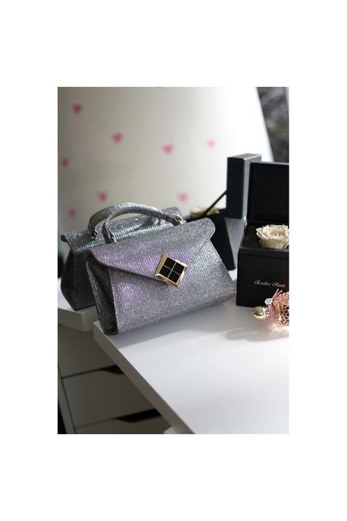 Platin Simli Kare Gold Aksesuar Detaylı Abiye Çanta
