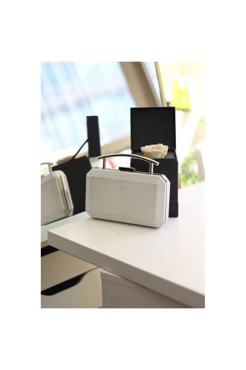 Kadın Beyaz Metal Tutma Sap Detaylı Çizgi Doku Abiye Çanta