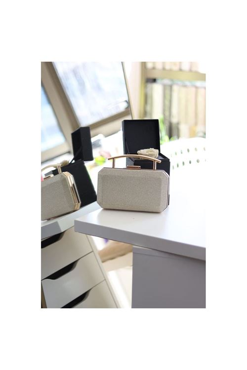 Kadın Gold Metal Tutma Sap Detaylı Çizgi Doku Abiye Çanta