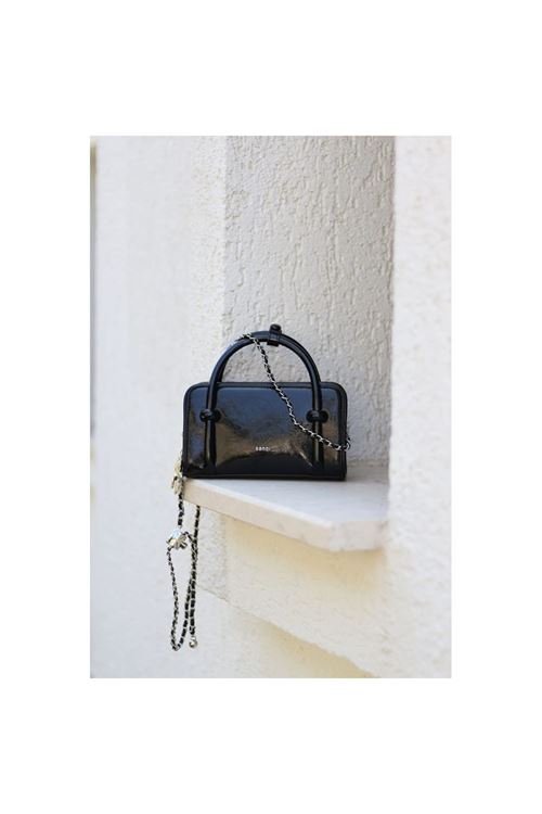 Kadın Siyah Eskitme Dokulu Maskot Detaylı El ve Omuz Çantası