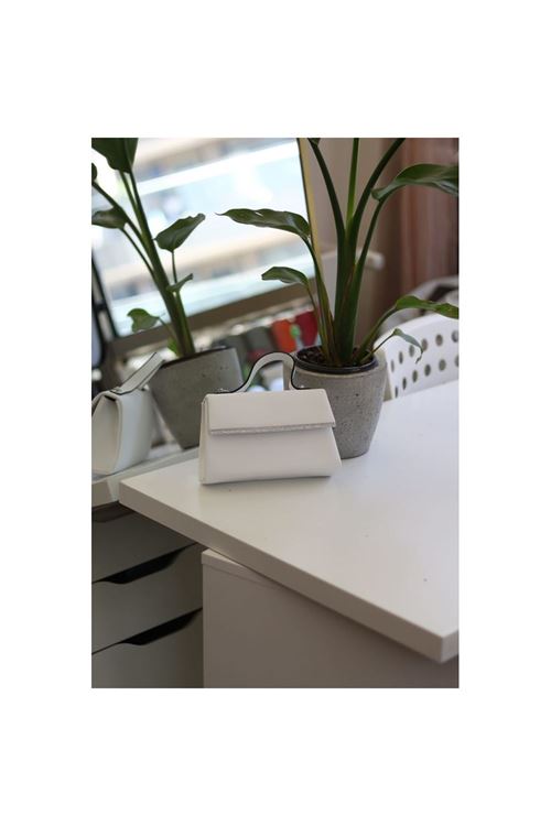 Kadın Beyaz Saten Tutma Taş Şerit Detaylı Abiye Omuz Çantası