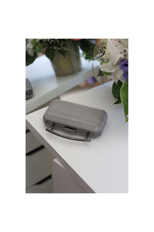 Kadın Platin Metal Tutma Sap Detaylı Çizgi Doku Abiye Çanta