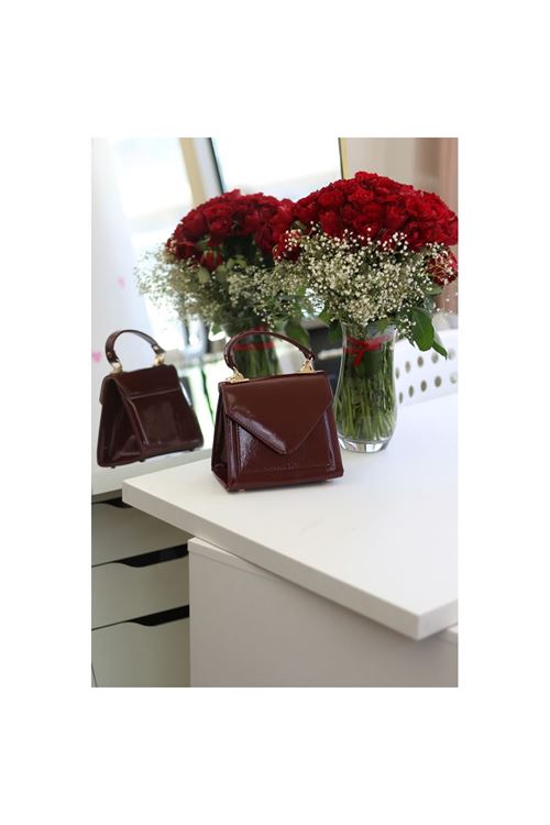 Kadın Bordo Rugan Kapak Detaylı Askılı Omuz Çantası