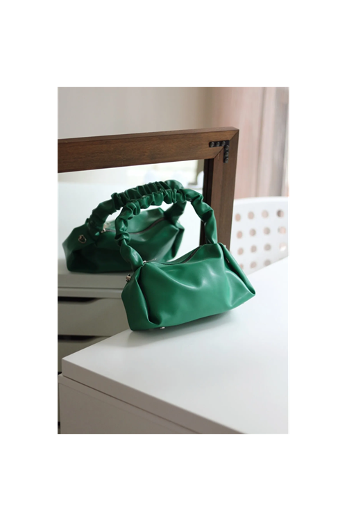 Kadın Yeşil Büzgü Saplı Yumuşak Askılı Omuz Çantası